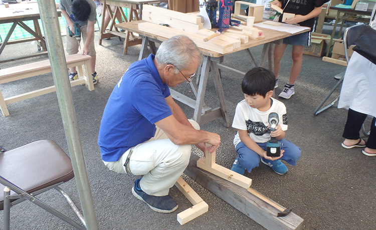 夏休み親子木工教室